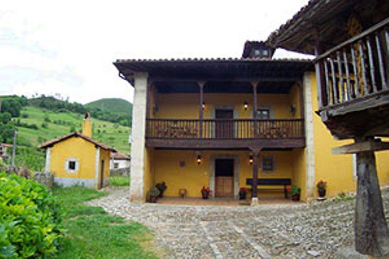 La Corrolada Konuk evi Avín Dış mekan fotoğraf